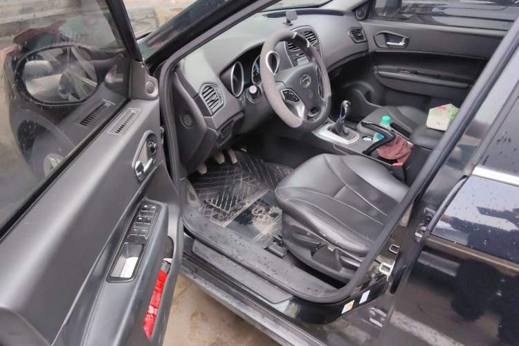 Used GAC Trumpchi GS5 2012 2.0L Manual Two-Wheel-Drive Anniversary Limited Edition Driver Seat