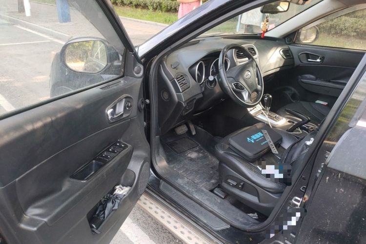 Used GAC Trumpchi GS5 2012 2.0L Automatic Two-Wheel Drive Anniversary Edition Driver Seat