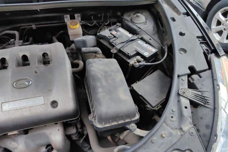 Used GAC Trumpchi GS5 2012 2.0L Manual Two-Wheel-Drive Anniversary Limited Edition Engine Bay Left