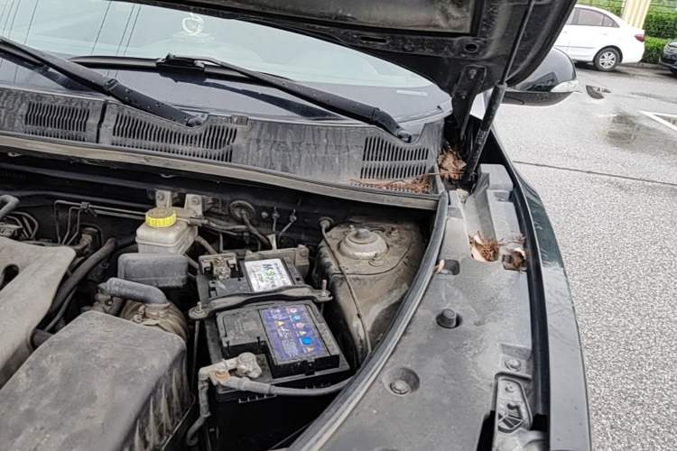 Used GAC Trumpchi GS5 2012 2.0L Manual Two-Wheel Drive Comfort Edition Engine Bay Left