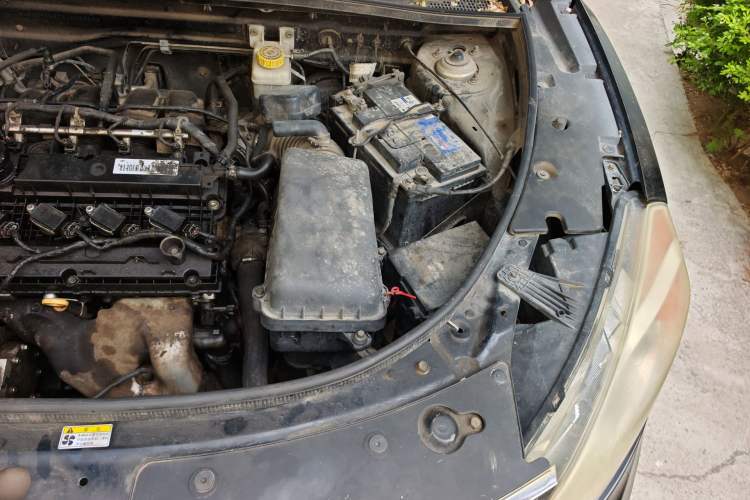 Used GAC Trumpchi GS5 2012 2.0L Automatic Two-Wheel Drive Elite Edition Engine Bay Left