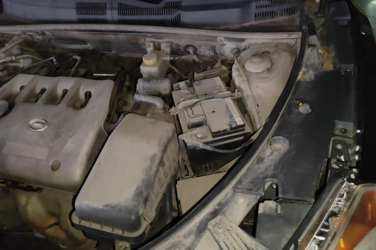 Used GAC Trumpchi GS5 2012 2.0L Manual Two-Wheel Drive Comfort Edition Engine Bay Left