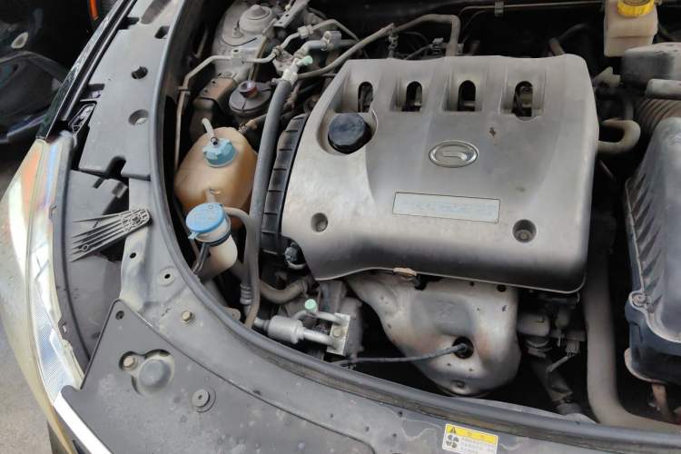 Used GAC Trumpchi GS5 2012 2.0L Manual Two-Wheel-Drive Anniversary Limited Edition Engine Bay Right