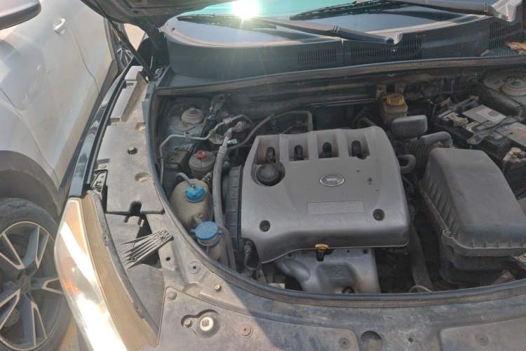 Used GAC Trumpchi GS5 2012 2.0L Manual Two-Wheel Drive Elite Edition Engine Bay Right