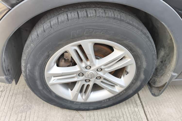 Used GAC Trumpchi GS5 2012 2.0L Automatic Two-Wheel Drive Anniversary Edition Exterior 2