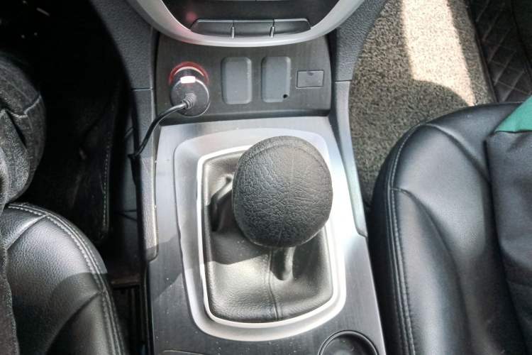 Used GAC Trumpchi GS5 2012 2.0L Manual Two-Wheel Drive Comfort Edition Gear Lever