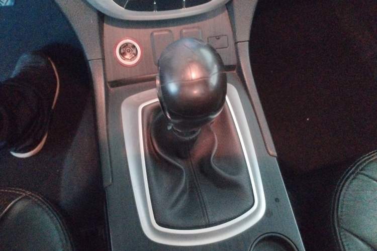 Used GAC Trumpchi GS5 2012 2.0L Manual Two-Wheel Drive Elite Edition Gear Lever