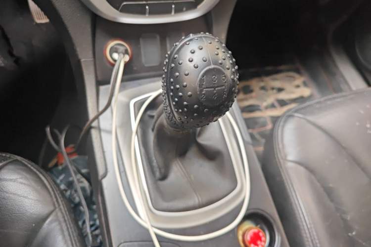 Used GAC Trumpchi GS5 2012 2.0L Manual Two-Wheel Drive Elite ESP Version Gear Lever