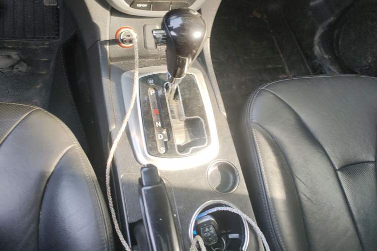 Used GAC Trumpchi GS5 2012 2.0L Automatic Two-Wheel Drive Anniversary Edition Gear Lever