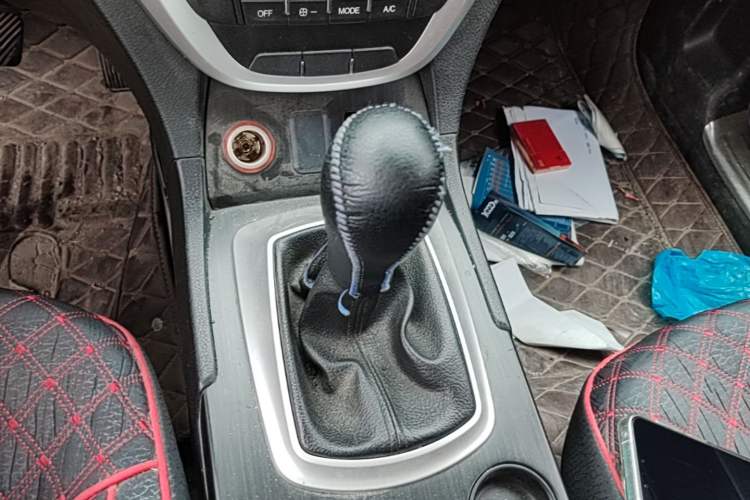 Used GAC Trumpchi GS5 2012 2.0L Manual Two-Wheel Drive Comfort Edition Gear Lever