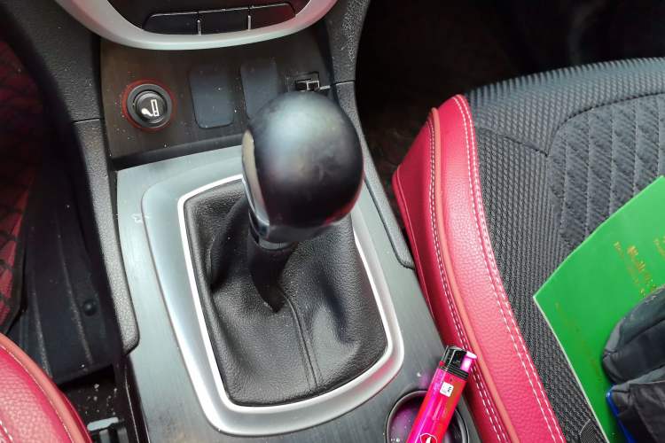 Used GAC Trumpchi GS5 2012 2.0L Manual Two-Wheel Drive Elite Edition Gear Lever