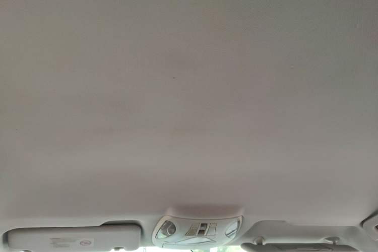 Used GAC Trumpchi GS5 2012 2.0L Manual Two-Wheel Drive Comfort Edition Headliner