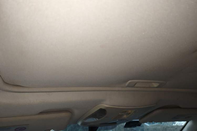Used GAC Trumpchi GS5 2012 2.0L Automatic Two-Wheel Drive Luxury Edition Headliner