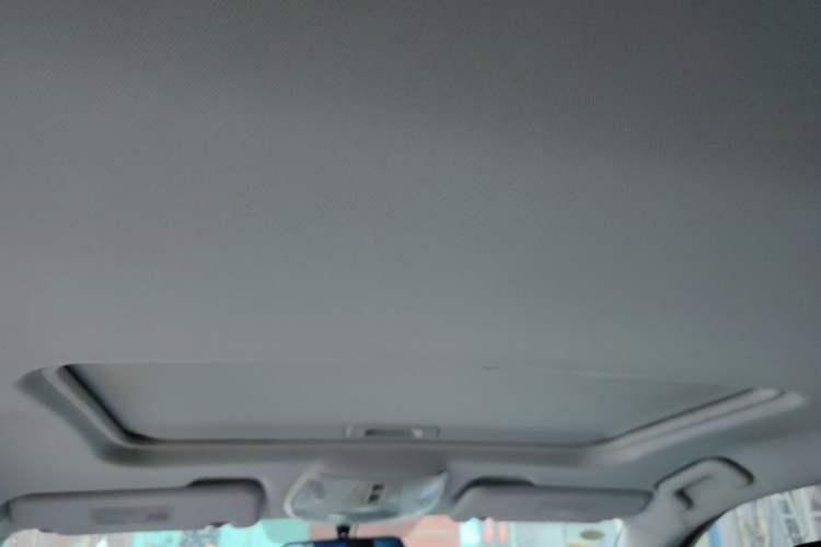 Used GAC Trumpchi GS5 2012 2.0L Manual Two-Wheel-Drive Anniversary Limited Edition Headliner