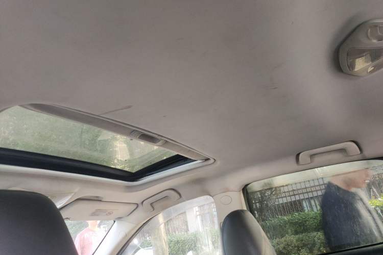Used GAC Trumpchi GS5 2012 2.0L Automatic Two-Wheel Drive Anniversary Edition Headliner