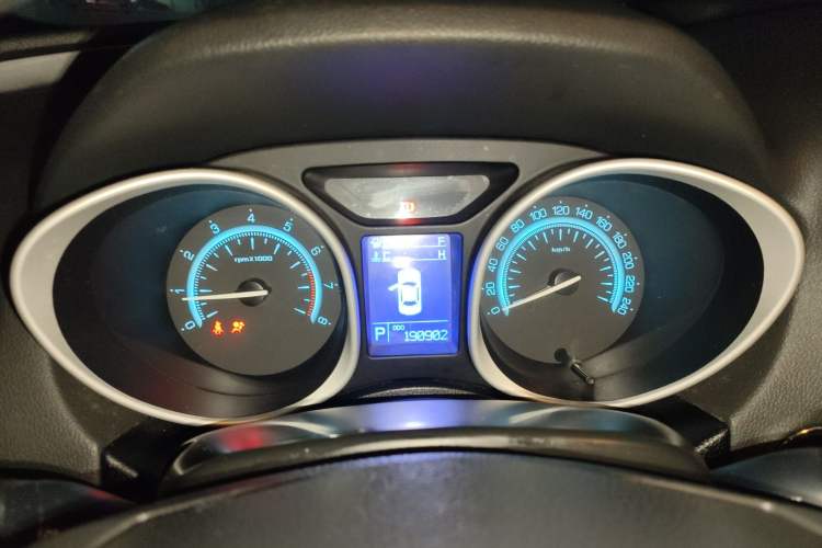 Used GAC Trumpchi GS5 2012 2.0L Automatic Two-Wheel Drive Anniversary Edition Instrument Cluster