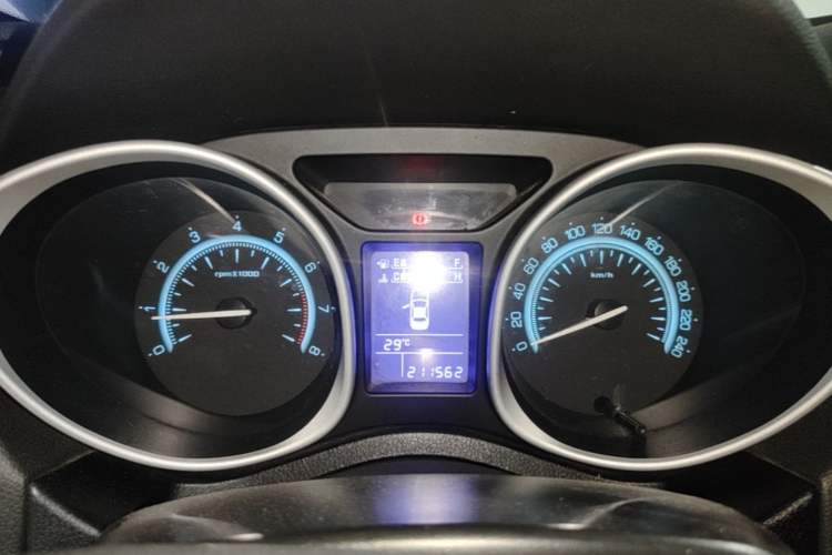 Used GAC Trumpchi GS5 2012 2.0L Manual Two-Wheel Drive Comfort Edition Instrument Cluster