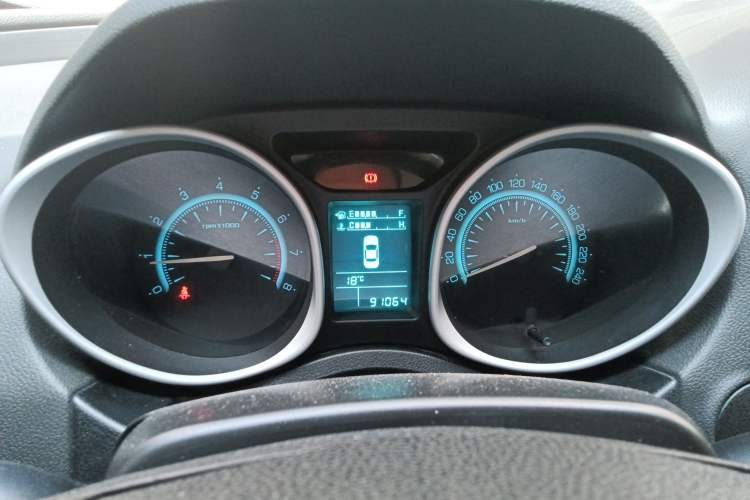 Used GAC Trumpchi GS5 2012 2.0L Manual Two-Wheel Drive Comfort Edition Instrument Cluster