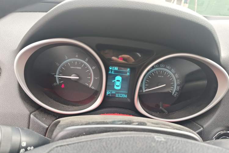 Used GAC Trumpchi GS5 2012 2.0L Automatic Two-Wheel Drive Anniversary Edition Instrument Cluster