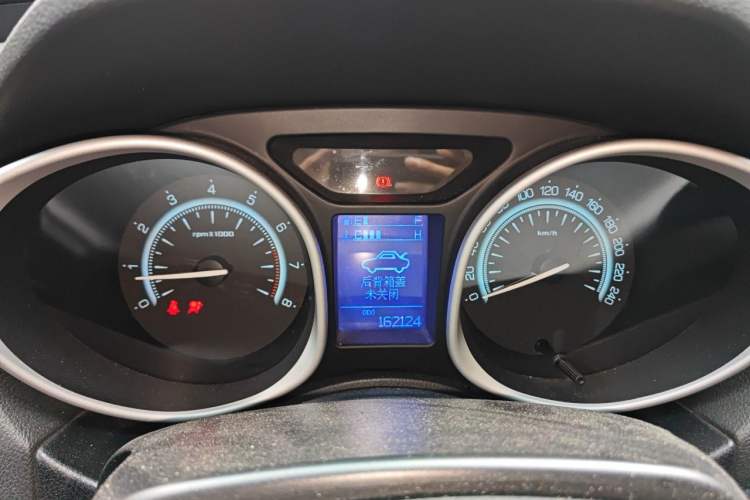 Used GAC Trumpchi GS5 2012 2.0L Manual Two-Wheel Drive Elite Edition Instrument Cluster