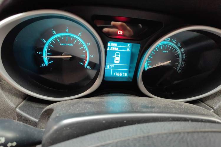 Used GAC Trumpchi GS5 2012 2.0L Manual Two-Wheel Drive Comfort Edition Instrument Cluster