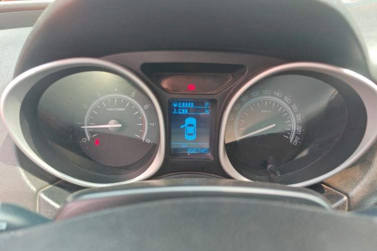 Used GAC Trumpchi GS5 2012 2.0L Manual Two-Wheel Drive Elite Edition Instrument Cluster