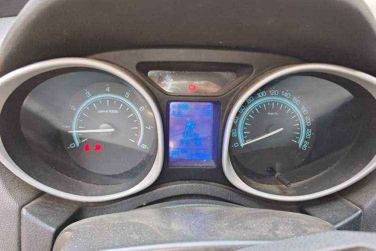 Used GAC Trumpchi GS5 2012 2.0L Automatic Two-Wheel Drive Elite Edition Instrument Cluster
