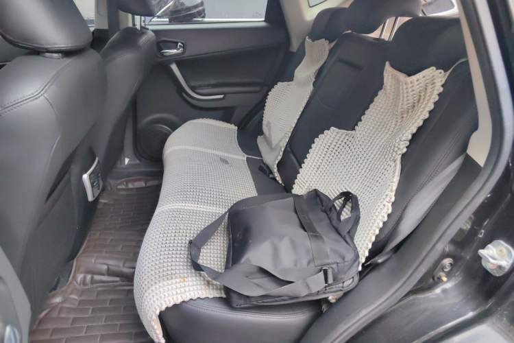 Used GAC Trumpchi GS5 2012 2.0L Manual Two-Wheel-Drive Anniversary Limited Edition Left Rear Seat