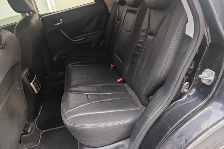 Used GAC Trumpchi GS5 2012 2.0L Manual Two-Wheel Drive Elite ESP Version Left Rear Seat