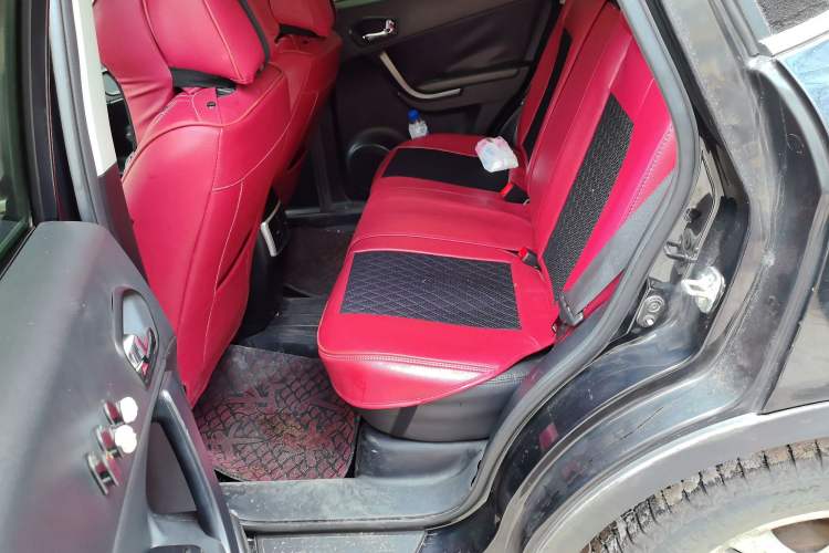Used GAC Trumpchi GS5 2012 2.0L Manual Two-Wheel Drive Elite Edition Left Rear Seat