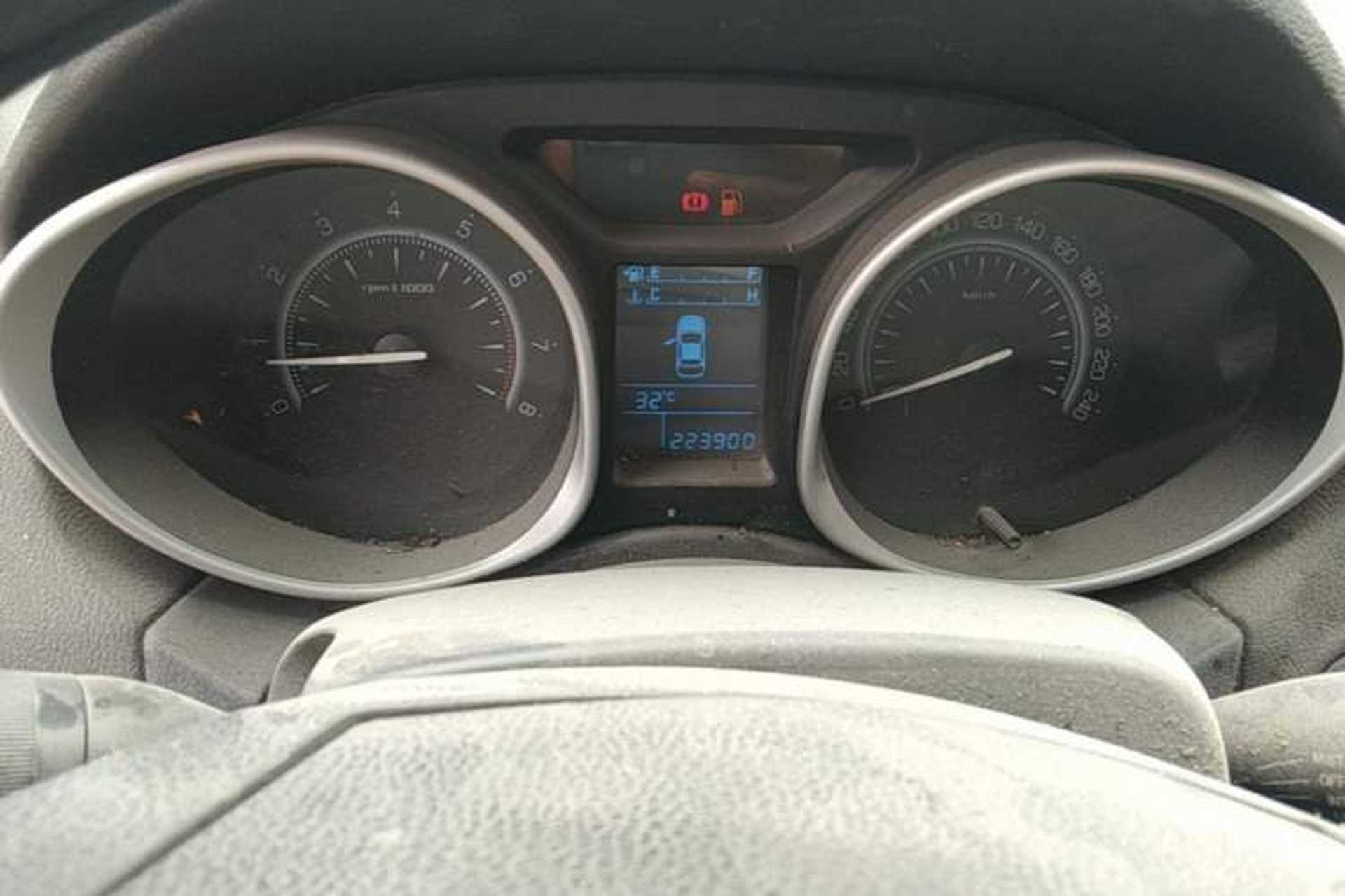 Used GAC Trumpchi GS5 2012 2.0L Manual Two-Wheel Drive Comfort Edition Odometer Close Up