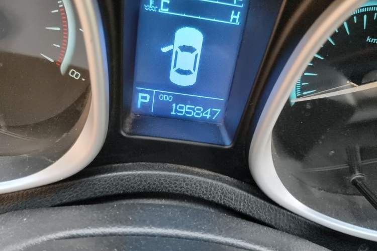 Used GAC Trumpchi GS5 2012 2.0L Automatic Two-Wheel Drive Luxury Edition Odometer Close Up