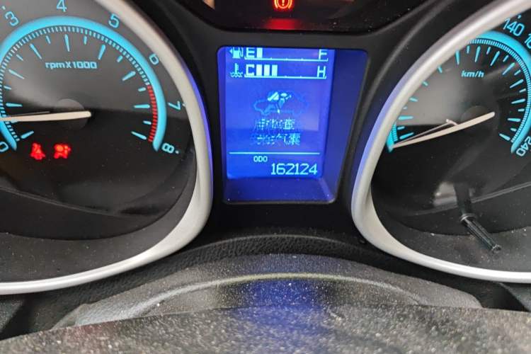 Used GAC Trumpchi GS5 2012 2.0L Manual Two-Wheel Drive Elite Edition Odometer Close Up