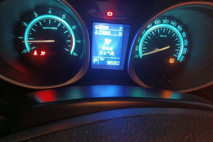 Used GAC Trumpchi GS5 2012 2.0L Automatic Two-Wheel Drive Anniversary Edition Odometer Close Up