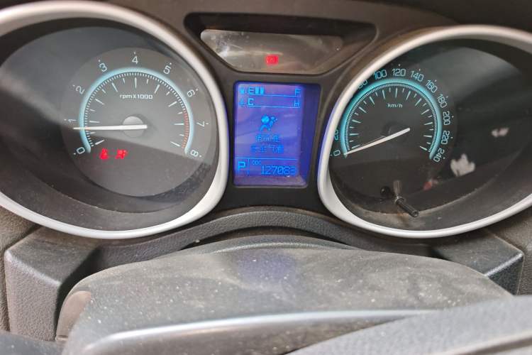 Used GAC Trumpchi GS5 2012 2.0L Automatic Two-Wheel Drive Elite Edition Odometer Close Up