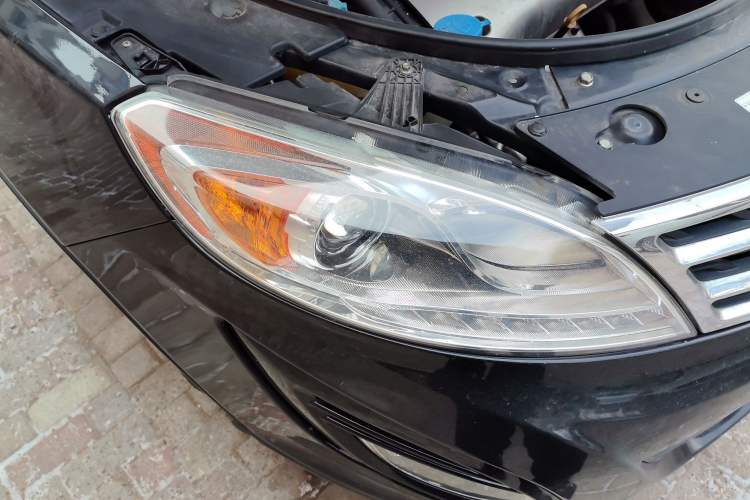 Used GAC Trumpchi GS5 2012 2.0L Manual Two-Wheel Drive Elite Edition Right Front Headlight