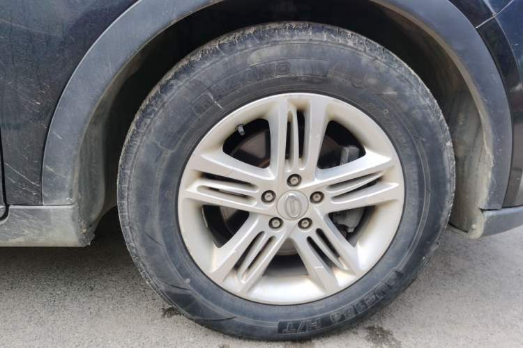 Used GAC Trumpchi GS5 2012 2.0L Automatic Two-Wheel Drive Luxury Edition Right Front Wheel Hub