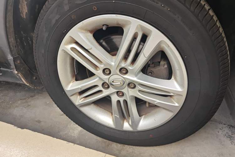 Used GAC Trumpchi GS5 2012 2.0L Manual Two-Wheel Drive Elite ESP Version Right Front Wheel Hub