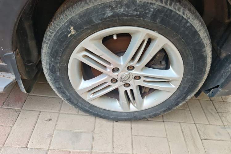 Used GAC Trumpchi GS5 2012 2.0L Manual Two-Wheel-Drive Anniversary Limited Edition Right Front Wheel Hub