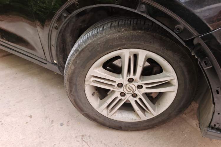 Used GAC Trumpchi GS5 2012 2.0L Automatic Two-Wheel Drive Elite Edition Right Front Wheel Hub