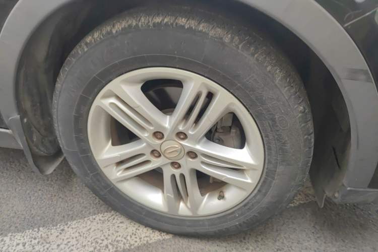Used GAC Trumpchi GS5 2012 2.0L Automatic Two-Wheel Drive Anniversary Edition Right Front Wheel Hub