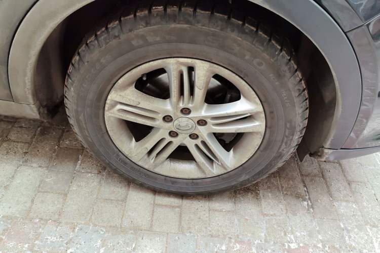 Used GAC Trumpchi GS5 2012 2.0L Manual Two-Wheel Drive Elite Edition Right Front Wheel Hub