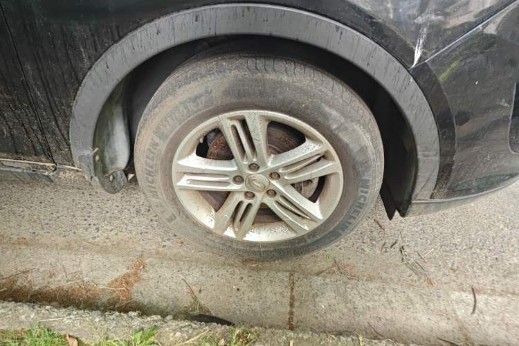 Used GAC Trumpchi GS5 2012 2.0L Manual Two-Wheel Drive Comfort Edition Right Front Wheel Hub