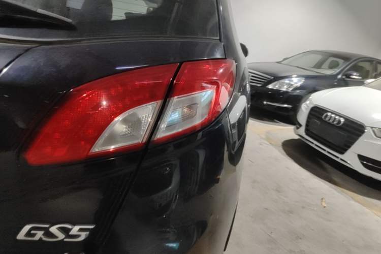 Used GAC Trumpchi GS5 2012 2.0L Manual Two-Wheel Drive Comfort Edition Right Rear Taillight