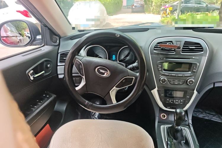 Used GAC Trumpchi GS5 2012 2.0L Manual Two-Wheel-Drive Anniversary Limited Edition Steering Wheel
