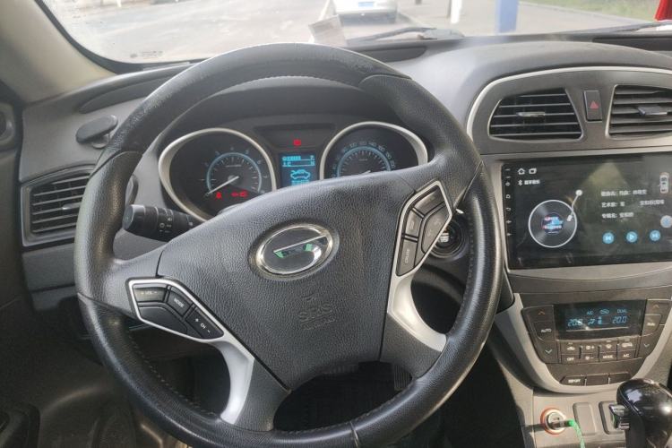 Used GAC Trumpchi GS5 2012 2.0L Automatic Two-Wheel Drive Anniversary Edition Steering Wheel