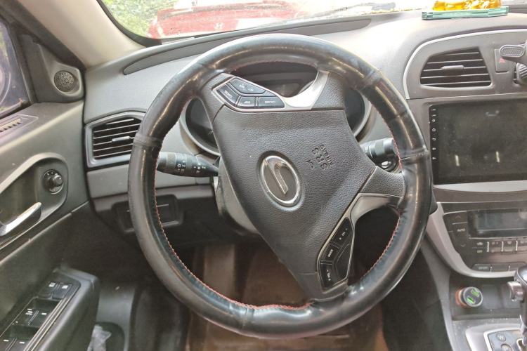 Used GAC Trumpchi GS5 2012 2.0L Automatic Two-Wheel Drive Elite Edition Steering Wheel