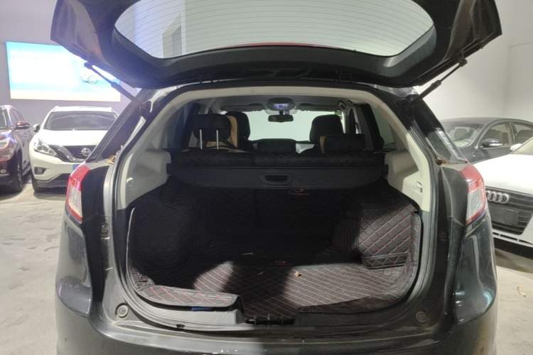 Used GAC Trumpchi GS5 2012 2.0L Manual Two-Wheel Drive Comfort Edition Trunk