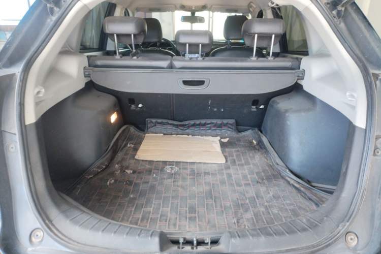 Used GAC Trumpchi GS5 2012 2.0L Manual Two-Wheel Drive Elite Edition Trunk