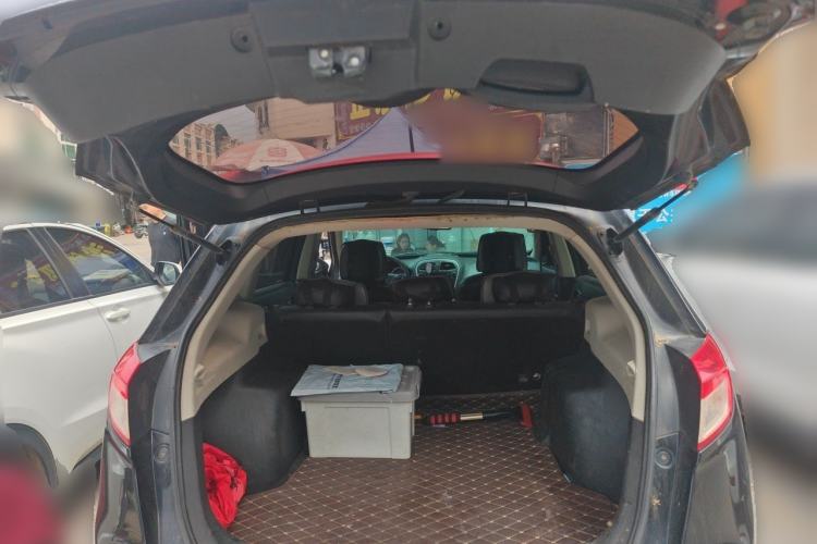 Used GAC Trumpchi GS5 2012 2.0L Manual Two-Wheel Drive Elite Edition Trunk